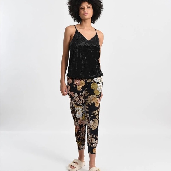 Molly Bracken Noir Velvet Tank Black XS - Picture 3 of 9